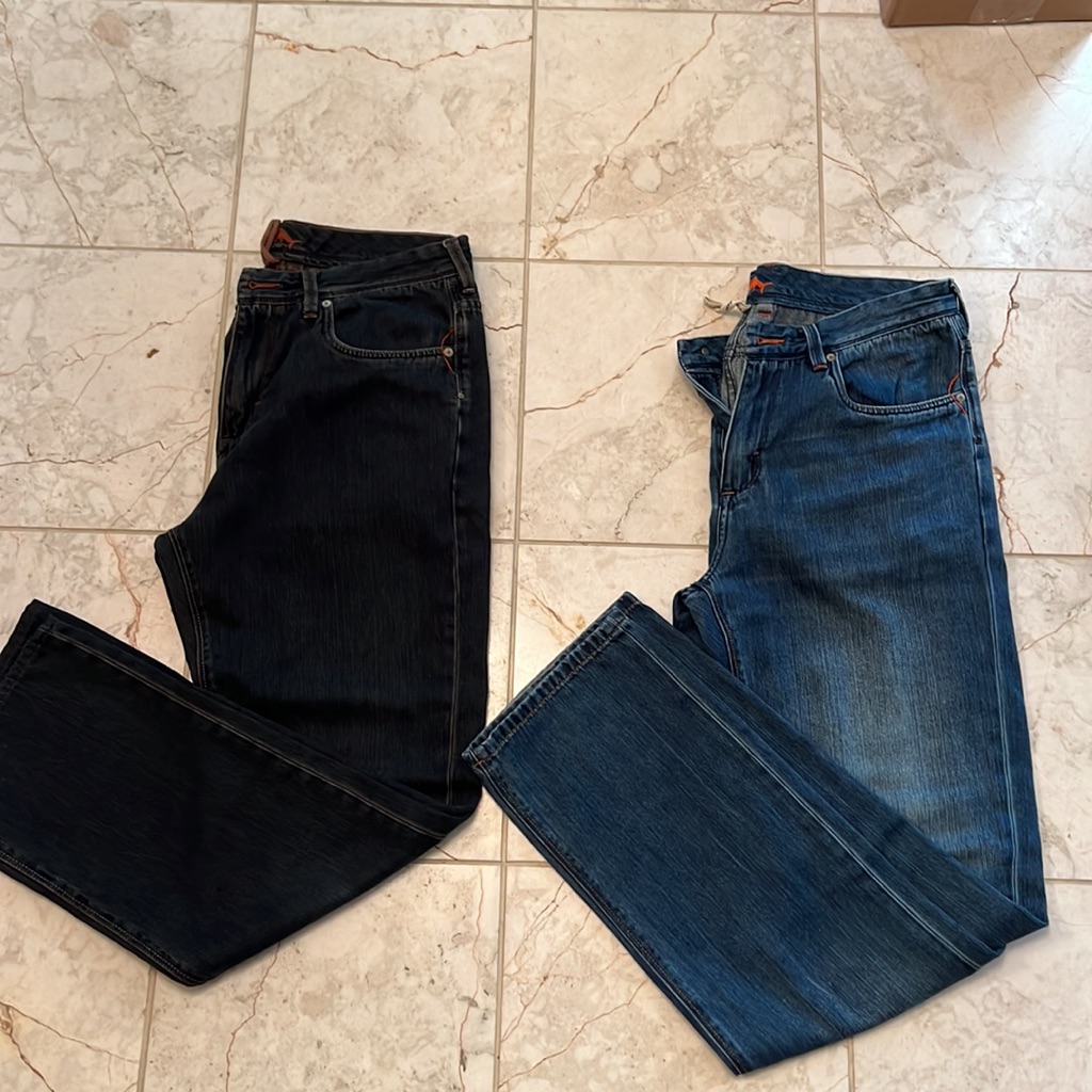 Tommy Bahama Men’s Jeans Size 35/32 Standard, Relaxed Fit. There Are 2 Pairs